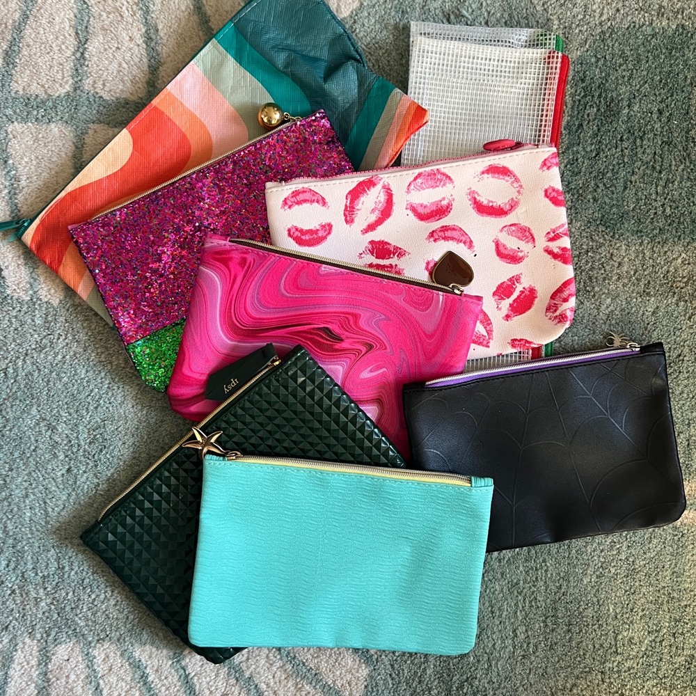 Ipsy make up bags - 6 Ipsy and a few others